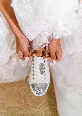 Dress with trainers 2019 sales